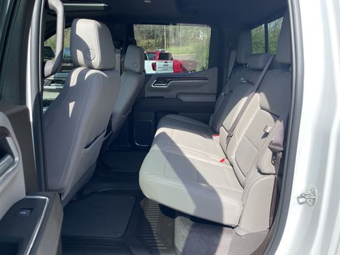 Used 2022 GMC Sierra 1500 SLT w/ SLT Convenience Package image 24