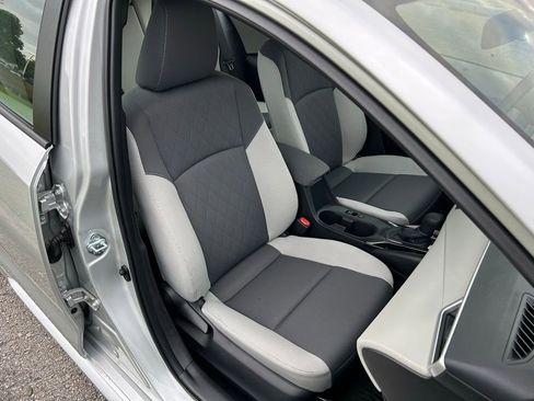 Used 2025 Toyota Corolla LE image 15