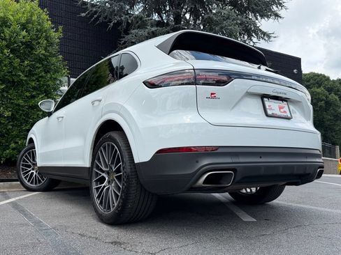 Used 2022 Porsche Cayenne AWD/4WD image 20
