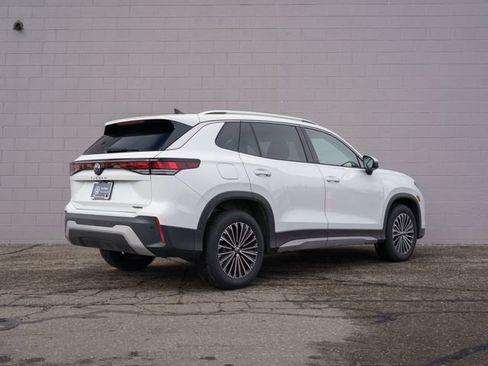 Certified 2025 Volkswagen Tiguan S w/ 18" Wheel Package AWD/4WD image 7