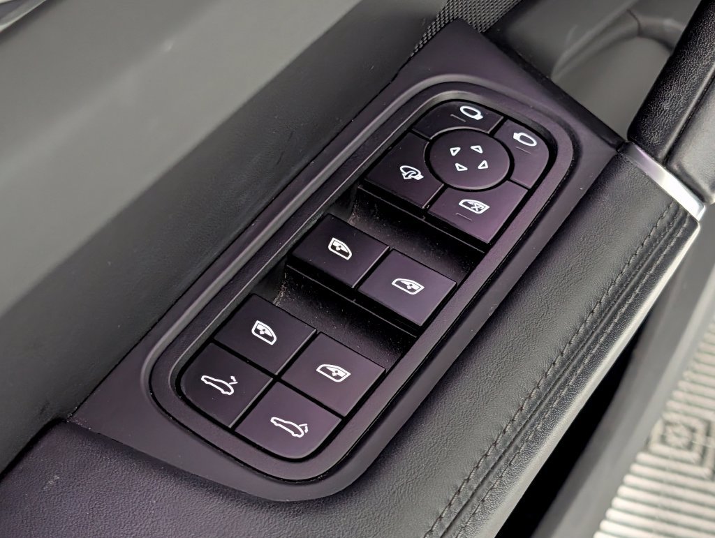 Certified 2023 Porsche Cayenne GTS AWD/4WD image 26