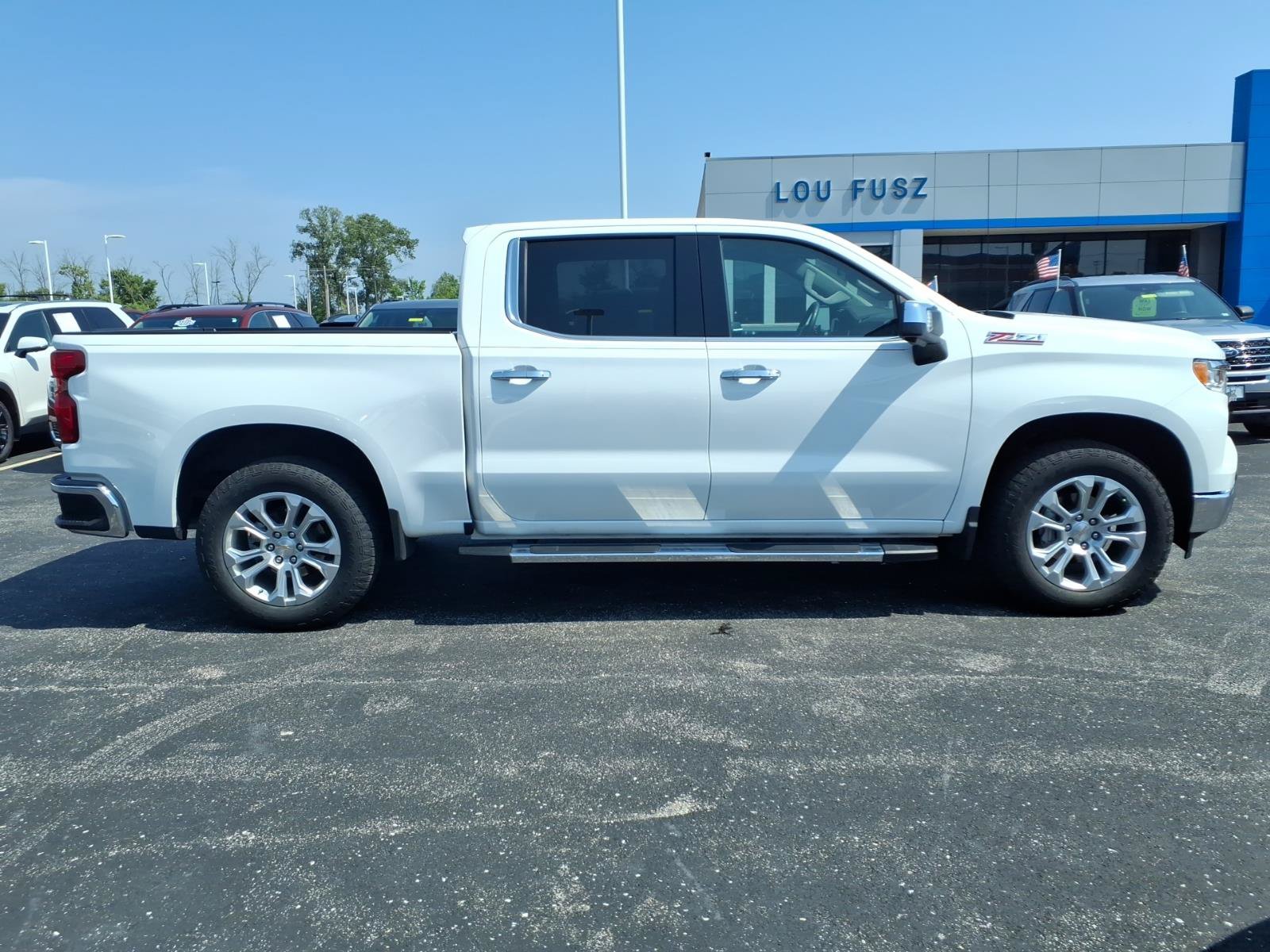 Used 2025 Chevrolet Silverado 1500 LTZ w/ Z71 Off-Road Package AWD/4WD image 27