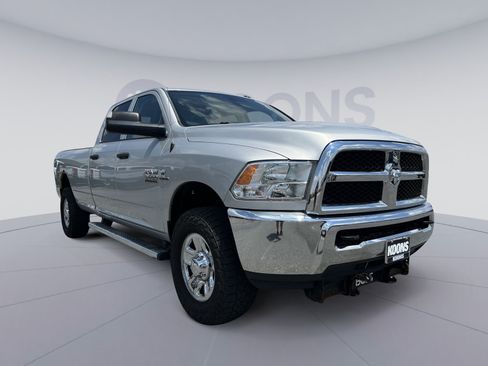 Used 2017 RAM 3500 Tradesman w/ Chrome Appearance Group AWD/4WD image 7