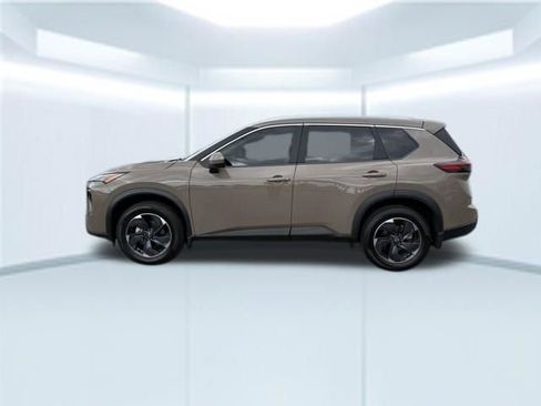 Used 2024 Nissan Rogue SV w/ SV Premium Package image 12