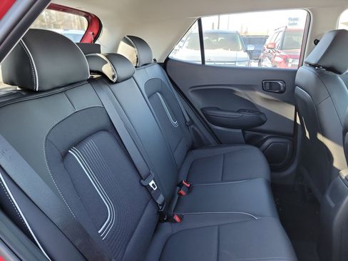 Certified 2023 Hyundai Venue Limited image 21