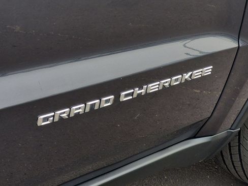 Used 2014 Jeep Grand Cherokee Limited AWD/4WD image 28