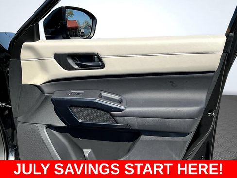 Used 2024 Nissan Pathfinder SV AWD/4WD image 37