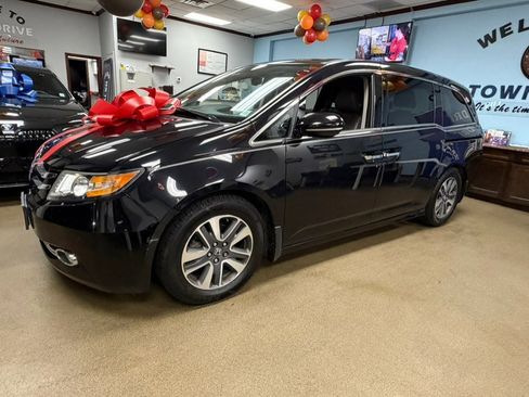 Used 2016 Honda Odyssey Touring Elite image 5