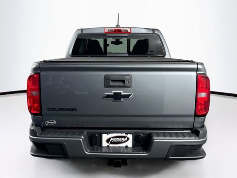 Used 2019 Chevrolet Colorado LT w/ Colorado RST Special Edition RWD image 10