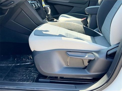 New 2025 Volkswagen Taos S image 18