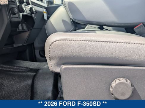 New 2026 Ford F350 XL w/ XL Chrome Package RWD image 22