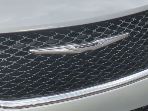 New 2026 Chrysler Pacifica Limited w/ Trailer Tow Group image 24