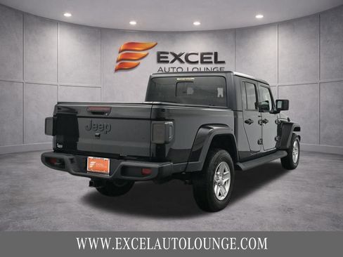 Used 2020 Jeep Gladiator Sport w/ Quick Order Package 24S AWD/4WD image 9