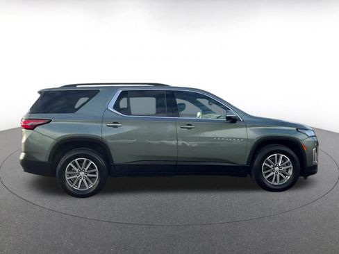 Used 2023 Chevrolet Traverse LT image 16