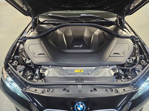 Certified 2023 BMW i4 eDrive35 w/ Premium Package RWD image 9