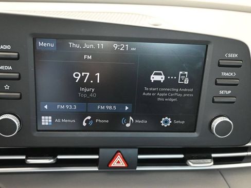 Used 2025 Hyundai Elantra Sport FWD image 30