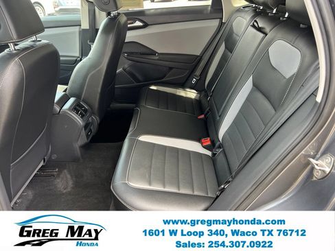 Used 2022 Volkswagen Taos SEL w/ Panoramic Sunroof Package AWD/4WD image 20