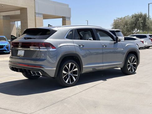 Used 2025 Volkswagen Atlas Cross Sport SEL Premium R-Line AWD/4WD image 30