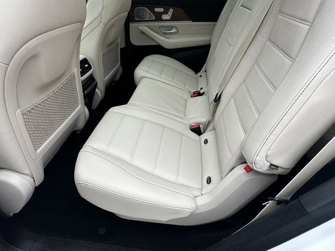 Used 2022 Mercedes-Benz GLS 450 4MATIC image 25