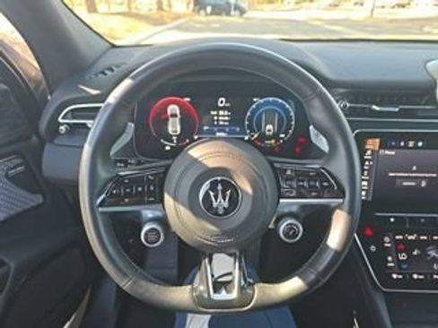 Used 2023 Maserati Grecale Modena AWD/4WD image 4