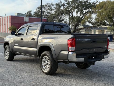 Used 2017 Toyota Tacoma SR5 w/ Tow Package image 5