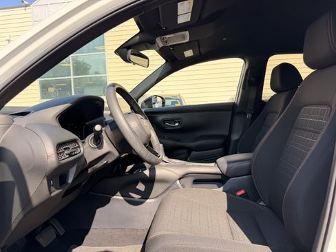 Used 2024 Honda HR-V Sport image 14
