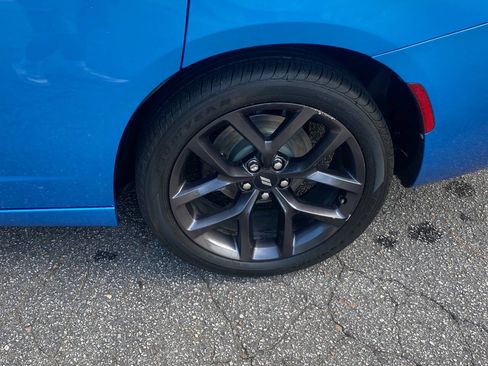 Used 2019 Dodge Charger SXT w/ Blacktop Package RWD image 9