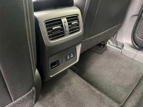 Used 2023 Nissan Rogue SL w/ SL Premium Package image 8