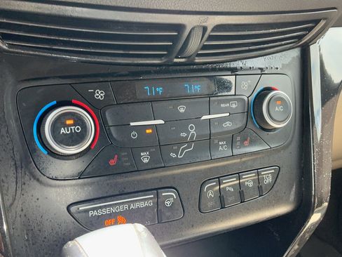 Used 2018 Ford Escape Titanium FWD image 16