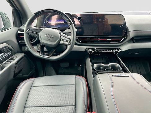 New 2024 Chevrolet Silverado EV RST image 21