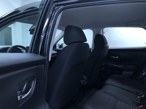 Used 2025 Honda HR-V LX image 18