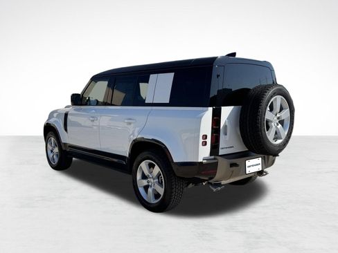 Used 2025 Land Rover Defender 110 X-Dynamic SE AWD/4WD image 3