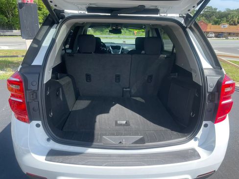 Used 2017 Chevrolet Equinox LT w/ Convenience Package FWD image 14