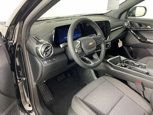 New 2026 Chevrolet Equinox LT image 3