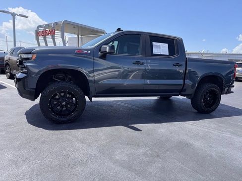 Used 2020 Chevrolet Silverado 1500 LT Trail Boss AWD/4WD image 2