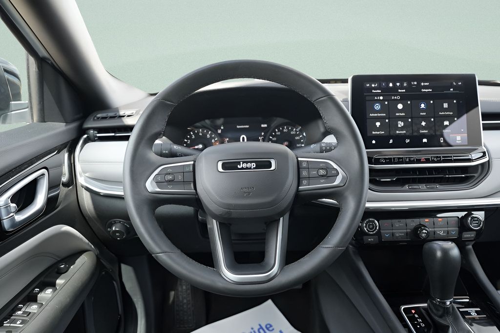 Used 2024 Jeep Compass Limited AWD/4WD image 15