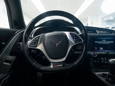 Used 2015 Chevrolet Corvette Z06 w/ 2LZ Preferred Equipment Group image 10