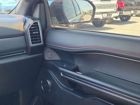 Used 2021 Ford Expedition Max Limited RWD image 16