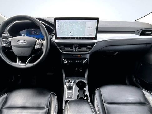 Used 2024 Ford Escape Platinum image 10