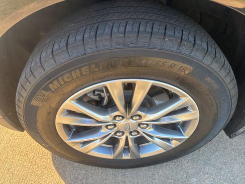 Used 2023 Cadillac XT5 Premium Luxury image 9