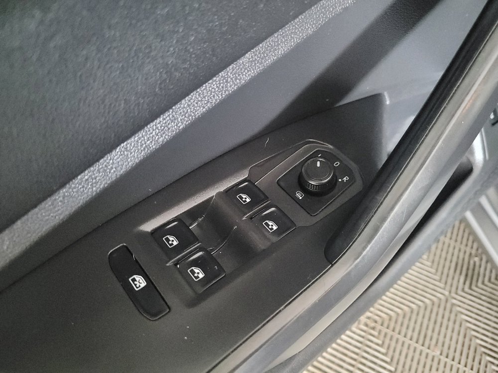 Used 2019 Volkswagen Jetta R-Line FWD image 27