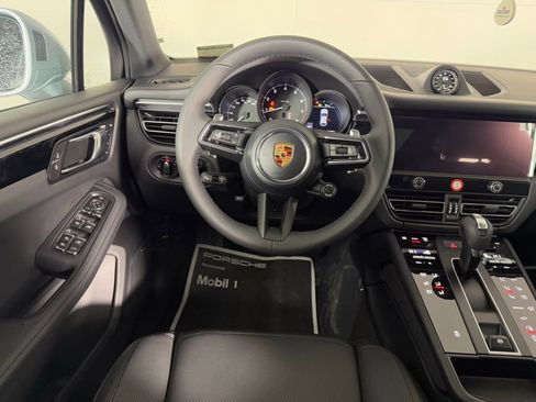 New 2026 Porsche Macan image 22