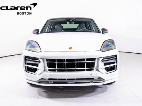 Used 2024 Porsche Cayenne Turbo GT image 8
