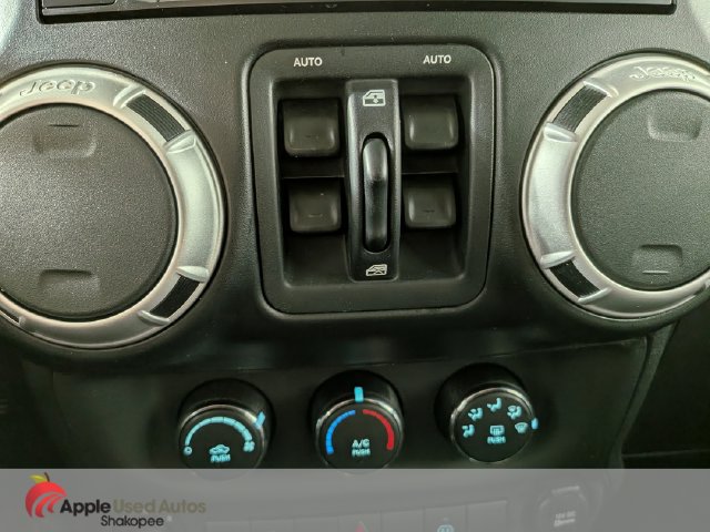 Used 2011 Jeep Wrangler Unlimited Sahara AWD/4WD image 18