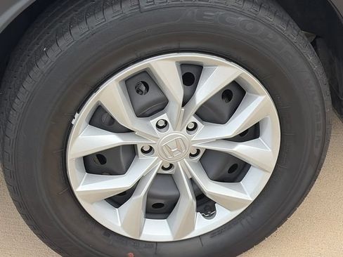 Used 2025 Honda CR-V LX image 11