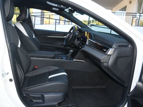 Certified 2025 Toyota Camry SE image 19