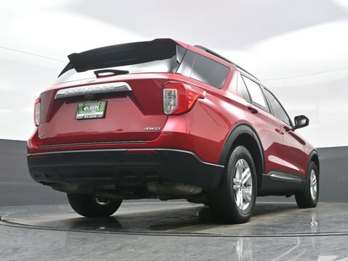 Used 2022 Ford Explorer XLT image 31