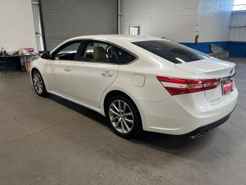 Used 2015 Toyota Avalon XLE Touring FWD image 5