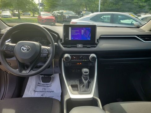 Used 2024 Toyota RAV4 LE FWD image 17