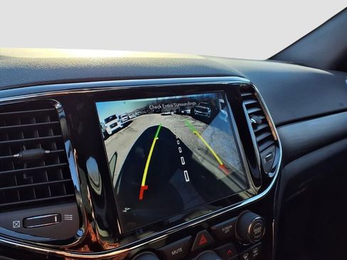 Used 2021 Jeep Grand Cherokee Laredo X image 14